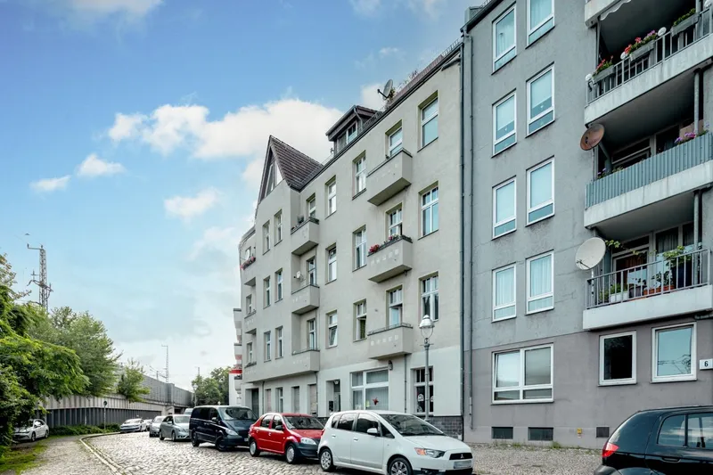 Renovierungsbedürftige 2-Zimmer-Wohnung – Gestalten Sie Ihr Traumzuhause! — photo 1